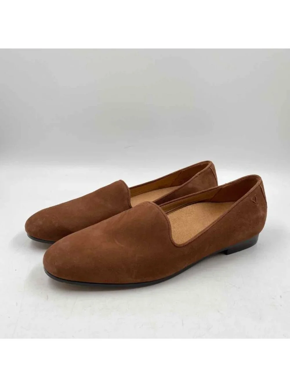 vionic Willa II Suede Tan Women's Shoe Size 7.5 Caramel Solid Flats